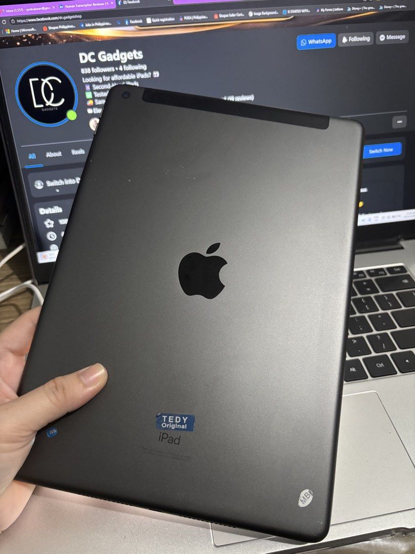 iPad 7th Gen 128GB Wi-Fi + Cellular (Category: iPad) located in Cavite. Submitted by dcgadgets_official (Listing ID 1470924825, Image 2). Description: Apple iPad 7th Generation (10.2-inch Display) • Storage: 128GB (Malaking storage, kasya madaming apps, games, at videos!) • Connectivity: Wi-Fi + Cellular (May SIM slot — pwede gamitan ng data kahit saan!) • Condition: Pre-owned / 100% Good Condition (3uTools Tested) • Color Options: Space Gray / S