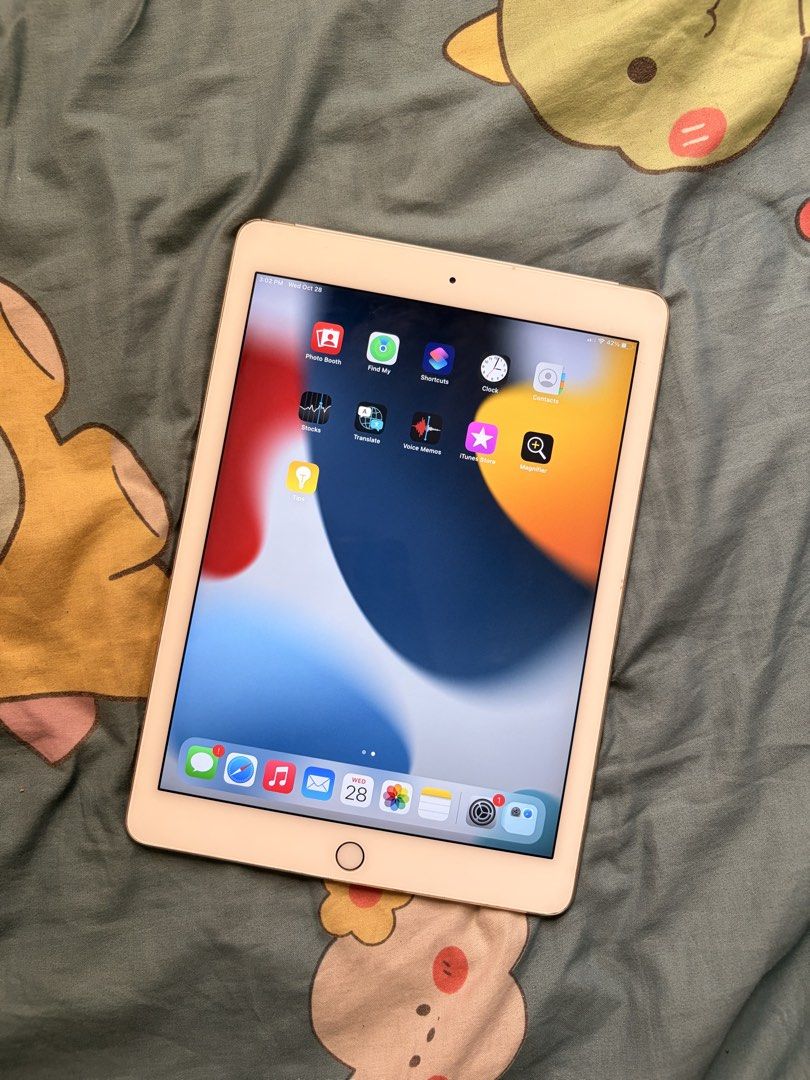 iPad Air 2 with Simslot 128GB (Category: iPad) located in Las Pinas. Submitted by ayee_mami (Listing ID 1470803496, Image 2). Description: Selling my Preloved own used IPAD Air 2 with simslot 128gb No hidden issue all working. no sim restriction Unli Reset not bypassed Unit & Case only Location : Bacoor Molino .