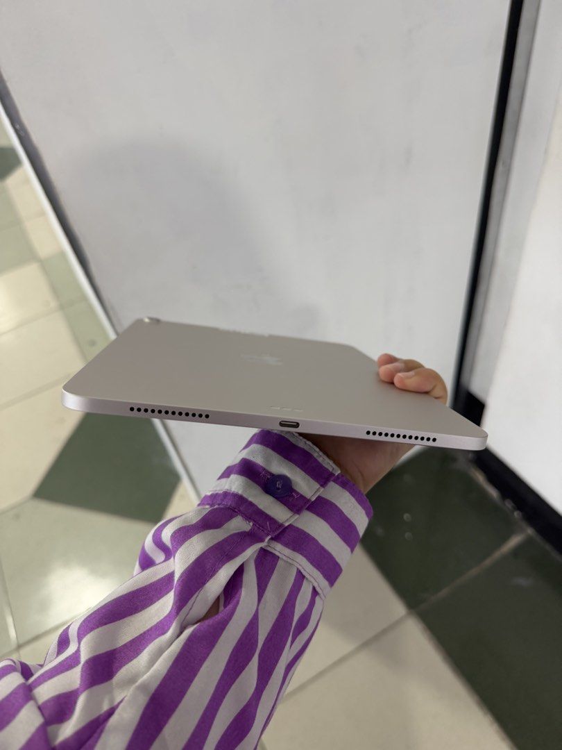 Ipad Air M3 128gb 11' wifi No issue (Category: iPad) located in San Juan City. Submitted by javedsgadgetshop (Listing ID 1470771242, Image 3). Description: Posting available device for today! QUICK INFO : Ipad Air M3 11' 128gb 100% battery wifi only No issue / No repair Comes w/ case&charger Price may vary depends on the available Accepting swap/trade-in/installment/walk-in/delivery. For reference: visit our page - Javed's Gadget Shop / contact n