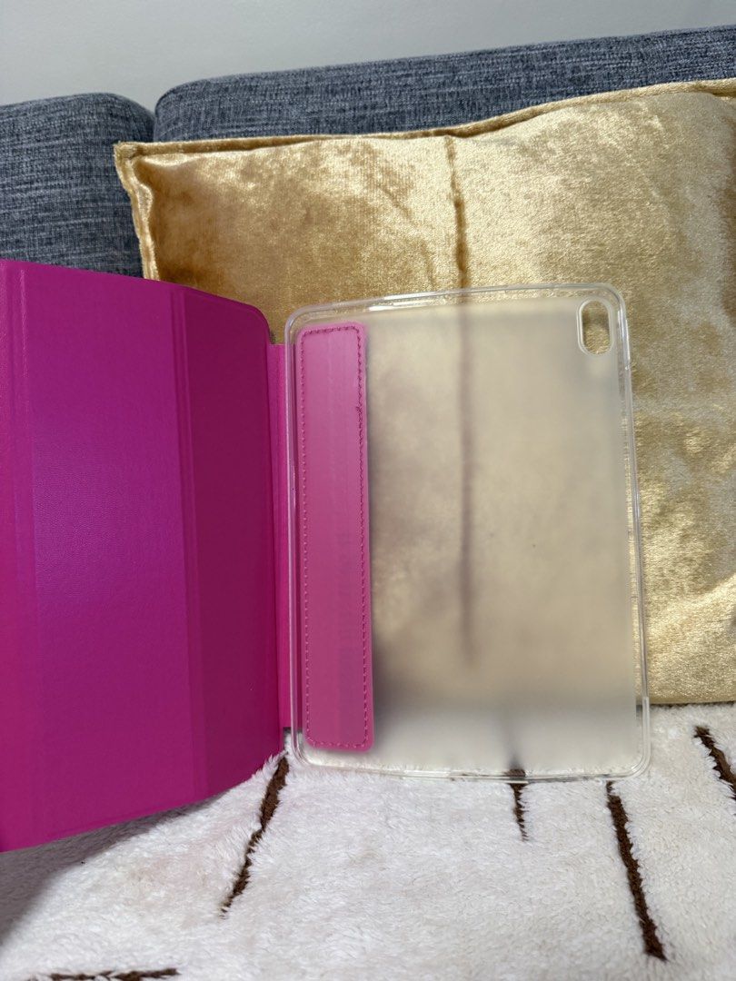 Ipad Case - Ipad Air 5th gen (Category: Cases & Sleeves) located in Manila. Submitted by bln.preloved (Listing ID 1470850201, Image 2). Description: - brandnew - natry lang sa ipad and removed sa plastic but new pa.