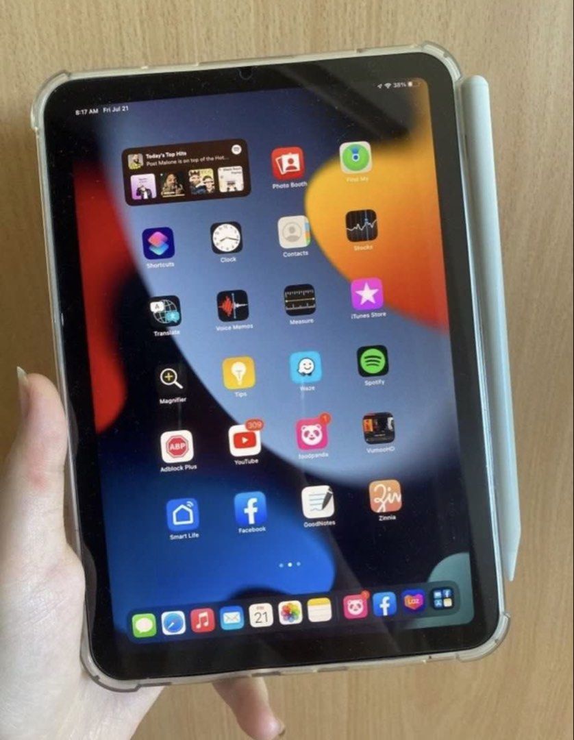 iPad Mini 6 WIFI 64GB Purple with Smart Folio (Category: iPad) located in San Fernando. Submitted by jcpzz (Listing ID 1470792582, Image 2). Description: FIXED PRICE GOOD AS BRANDNEW. Pwede sa maselan. No hidden damage, scratches or dents. Battery health - 90% as confirmed by Apple Support Complete box with charger and receipt ALSO INCLUDE: - spigen tempered glass - original Apple smart folio (white) - generic keyboard + pen RFS: upgraded to macb