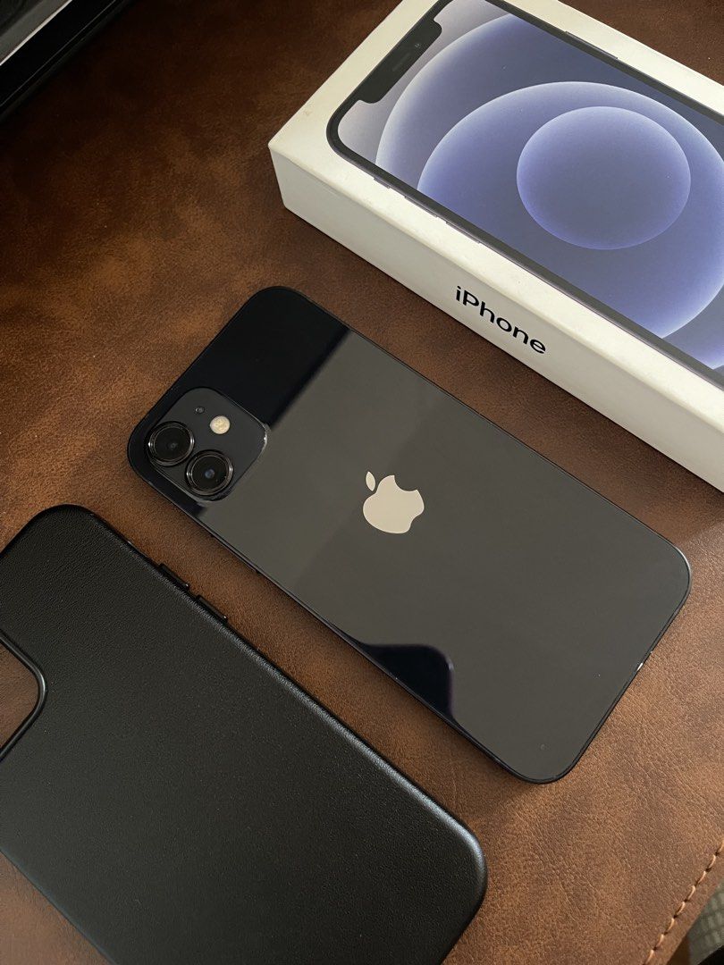 iPhone 12 128gb (Category: iPhone 12 Series) located in Quezon City. Submitted by robertsyl (Listing ID 1470776501, Image 2). Description: Selling personal used iPhone 12 128gb, openline. Unli reset Few scratches and dents but still very presentable. Tempered glass installed Battery 71% for service pero makunat pa rin Issue: earpiece, no audio during phone call, need loudspeaker. no other hidden issue. Price: 10900 pass sa barat and swap offers M