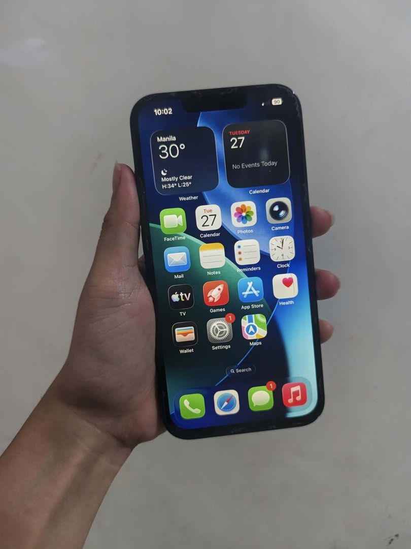 IPHONE 13 128GB (Category: iPhone 13 Series) located in Baler. Submitted by ajidulay.07 (Listing ID 1470801524, Image 2). Description: Forsale ✔️ IPHONE 13 128GB ✔️ 100% BH ✔️ TEUETONE WORKING ✔️ FACE ID WORKING ✔️ ALL BUTTON WORKING ✔️ SPEAKER WORKING 📍WITH ORIGINAL BOX AND MADAMI NARIN CASE NA KASAMA NO CHARGER! 📍ISSUE AGAD: ❌ REPLACED LCD ❌ REPLACED BATTERY (kakapalitblang kaya makunat) 📌 ₱11 only may bawas pa sa sure buyer!.