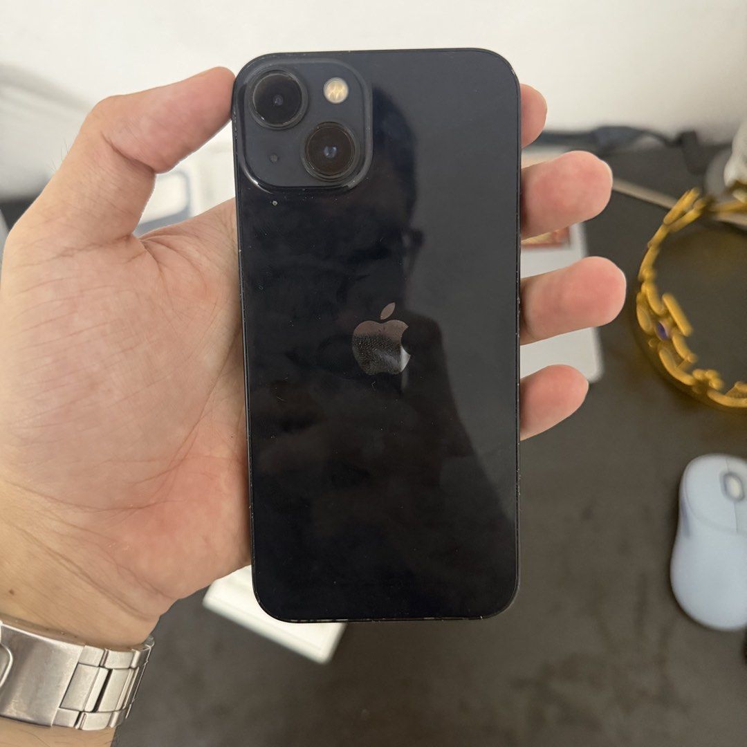 iPhone 13 Midnight 128GB HK Variant (Dual Physical Sim Capable) (Category: iPhone 13 Series) located in Manila. Submitted by justodile (Listing ID 1470847067, Image 3). Description: 128GB Midnight Black HK Variant (Dual Physical Sim) Face ID & True Tone working No history of repair Issue: Dents & Paint Chipping 78% BH PHP 14,000 - Paranaque Area .
