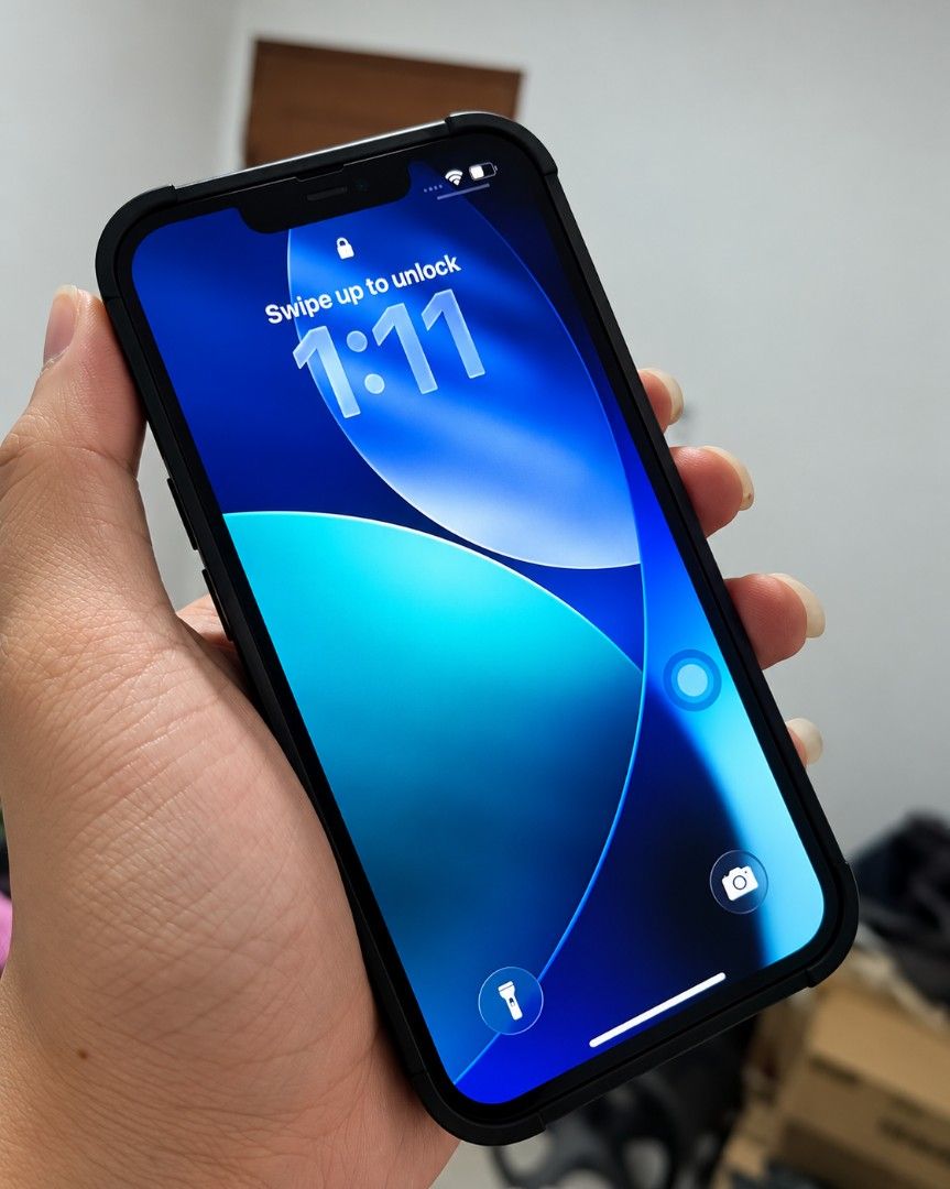 iPhone 13 Pro 128gb (Category: iPhone 13 Series) located in Dumaguete. Submitted by jamesweird (Listing ID 1470827779, Image 1). Description: iPhone 13 Pro 128gb No sim restriction 100% Battery Health (new original) Face iD & True tone working No functionality issues minor issue is the back glass only (see last pic) ₱13,000 via Gcash or Bank .
