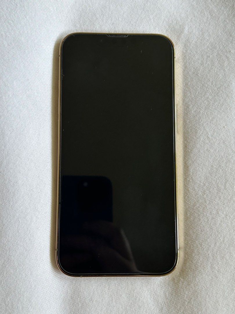 iPhone 13 Pro 256gb (Category: iPhone 13 Series) located in Manila. Submitted by jmh______ (Listing ID 1470772311, Image 2). Description: Selling my boyfriend’s iPhone 13 Pro • 256gb • 72% Battery Health • No SIM Restrictions • No history of repair • Philippine Purchased • No issue aside from scratches • Phone • Case RFS: Will upgrade.