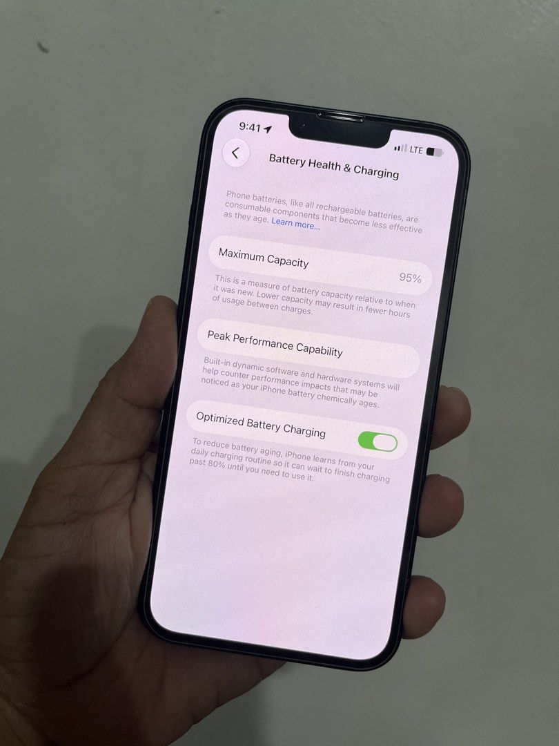 Iphone 14 128gb (Category: iPhone 14 Series) located in San Pedro. Submitted by ronamievsuazo (Listing ID 1470882104, Image 3). Description: Ios 27 Any sim Makinis 95 batt health Issue : NO RESET NO UPDATE.