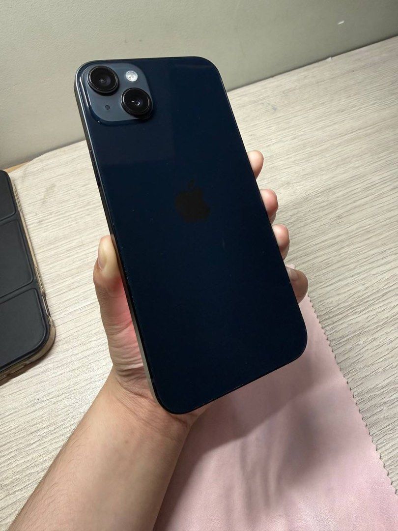 iPhone 14 Plus (Category: iPhone 14 Series) located in Pasig City. Submitted by negotiableish (Listing ID 1470881148, Image 1). Description: iPhone 14 Plus Midnight 128gb Factory Unlocked - newly replaced battery, genuine part - no other issues Inclusions: box, tempered glass (installed), free cases Can do meet-up around FEU-NRMF or SM North.