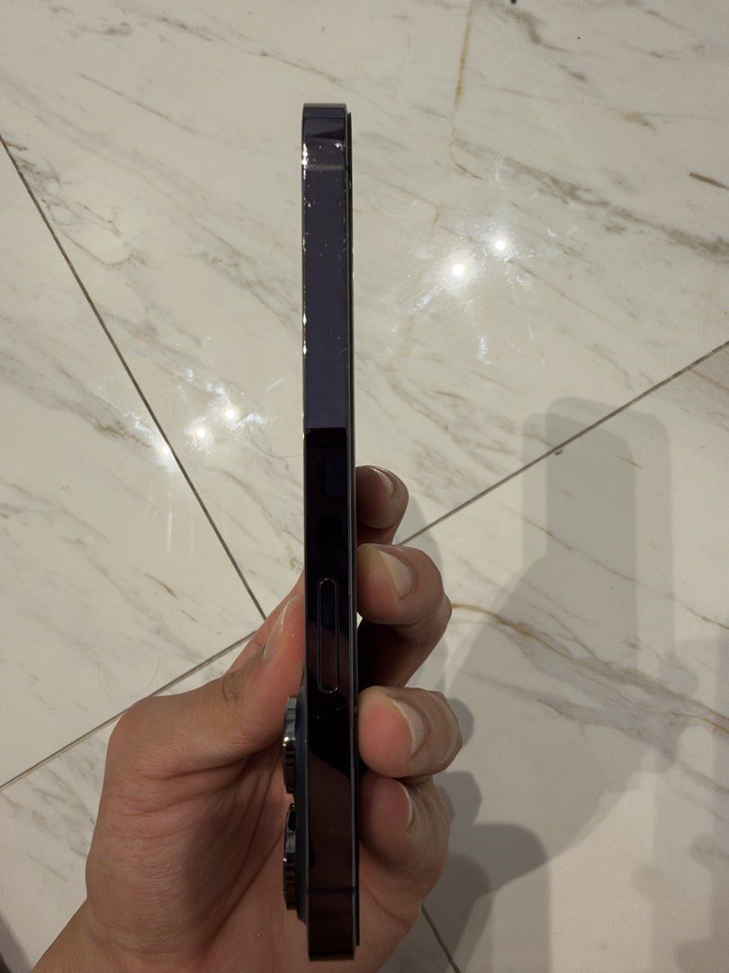 iphone 14pro 256GB (Category: iPhone 14 Series) located in Manila. Submitted by hindicave (Listing ID 1470796732, Image 3). Description: iphone 14pro 256GB battery 78% no issue please check the details carefully in the photos! with out box.