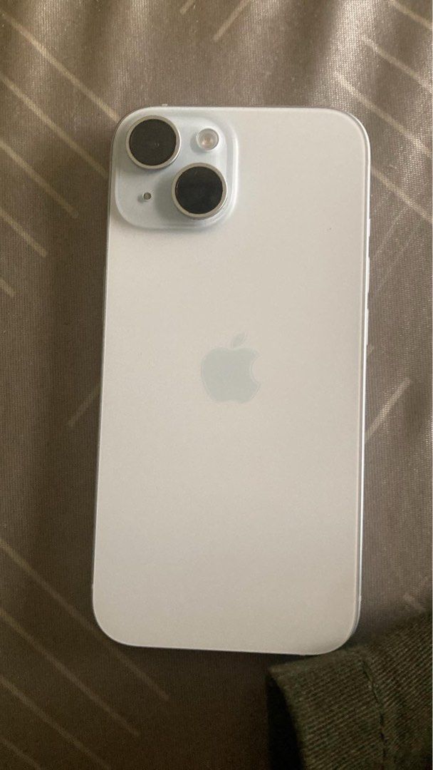 Iphone 15 256gb (Category: iPhone 15 Series) located in Manila. Submitted by freedeer-50bc56 (Listing ID 1470781749, Image 1). Description: Iphone 15 256gb 87% batt health ZP/A Smart Locked Unli reset May few scratches lang sa screen Negotiable.