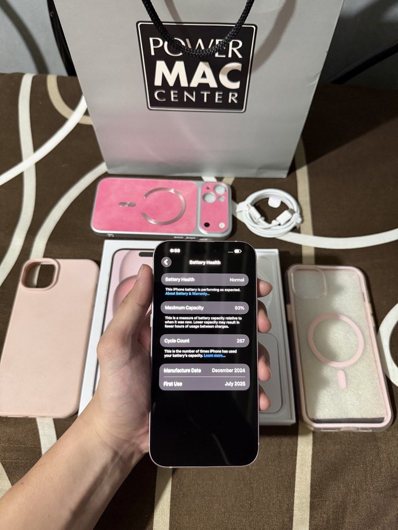 IPhone 15 Plus (Category: iPhone 15 Series) located in Manila. Submitted by guianl10292929 (Listing ID 1470813348, Image 3). Description: FOR SALE OR SWAP TO LOWER UNIT + CASH IPHONE 15 PLUS PINK | 128gb Factory unlock (No SIM restriction) Z/PA Local Variant | NTC approved 🇵🇭 93% Battery health (Original) Warrant expired july 24, 2026 INCLUSION: Box, Orig cord, Cases ₱28,499 📌No issues 📌No history of repair 📌All features working 📌Unli test 