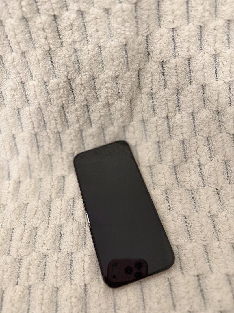 iPhone 15 Pro (Category: iPhone 15 Series) located in Paranaque City. Submitted by juliasmomsy (Listing ID 1470795169, Image 3). Description: iPhone 15 Pro Preloved. Battery life is 80% Will come with free used Phone cases Globe locked but will end in January 2027 Meet up: Greenbelt, Glorietta or Power Plant Mall Okay for shipping too at buyer’s expense. .