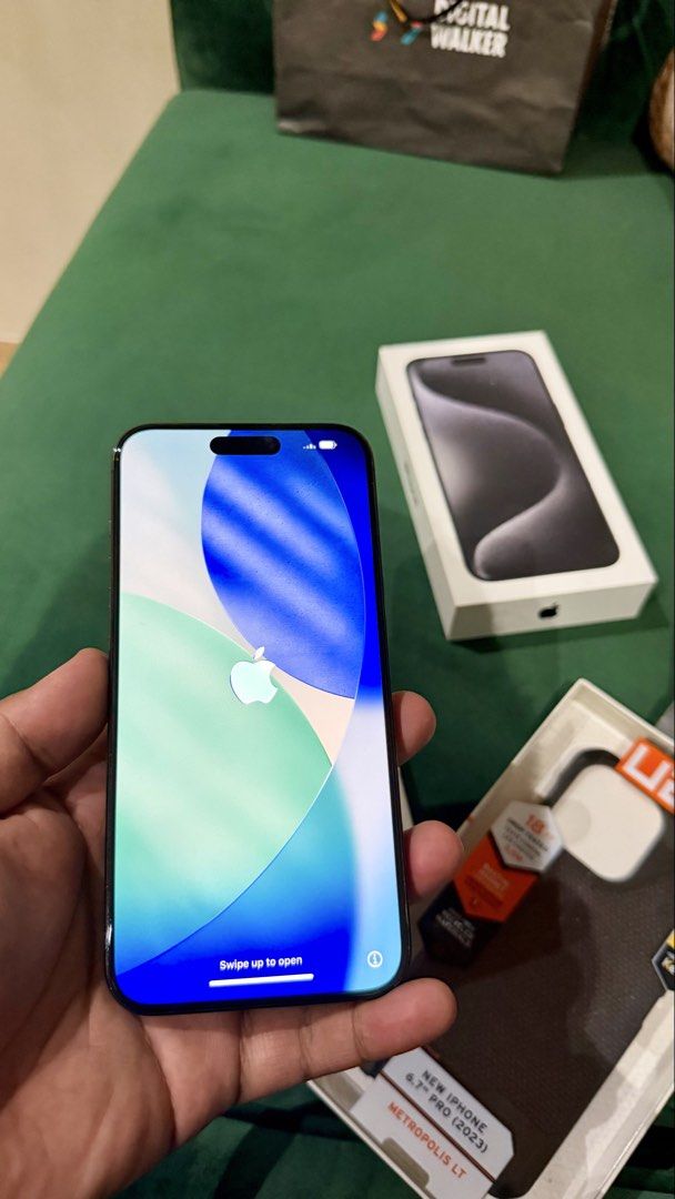iPhone 15 Pro Max Black Titanium 512GB (Category: iPhone 15 Series) located in Bulacan. Submitted by beatriz.declutts (Listing ID 1470888884, Image 1). Description: For Sale iPhone 15 Pro Max Black Titanium • Factory Unlock • NTC Approved • 512GB • 82% Battery Health • No issues • Bought bnew • No history of repair or major drops • Inclusions : - Unit - Original Box - Original Cord - Original UAG metropolis kevlar case 41k nego Rfs: upgraded.