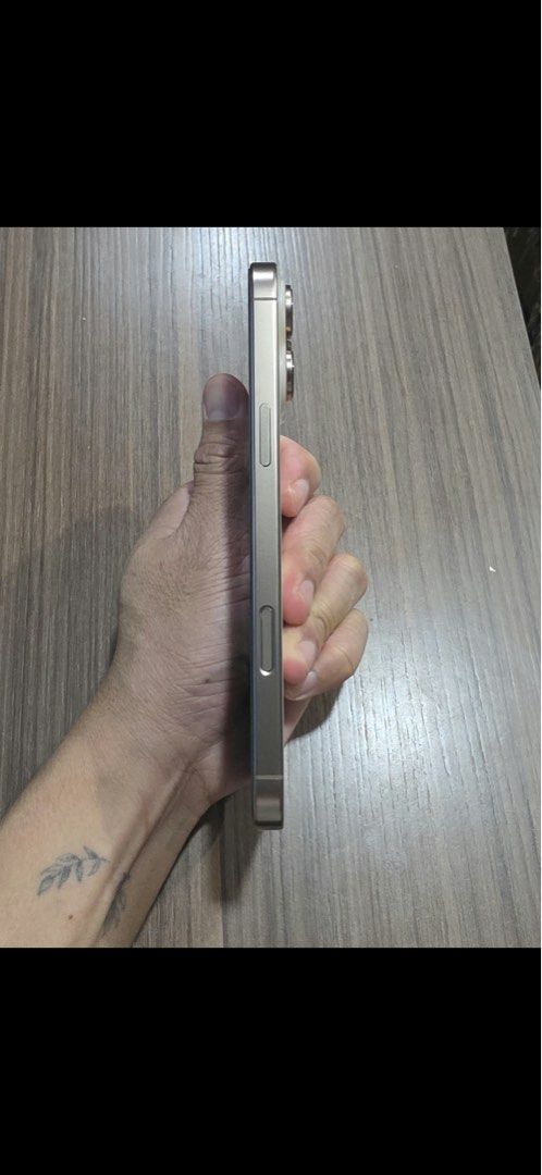 Iphone 16 Pro Max 256gb Dessert Titanium (Category: iPhone 16 Series) located in Candelaria. Submitted by keepitvirn (Listing ID 1470842385, Image 2). Description: Selling my Iphone 16 Pro Max 256gb (Dessert Titanium) 93% Battery Health No scratches No dents Only 356 Cycle Count This is just my spare phone, so mukhang bago pa talaga! ☺ RFS: Upgraded to higher unit.