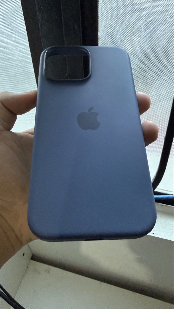 iPhone 16 Pro Max Silicone Case – Blue 💙 (Category: Cases & Sleeves) located in Rosales. Submitted by excho (Listing ID 1470864302, Image 3). Description: iPhone 16 Pro Max Silicone Case – Blue 💙 Selling my iPhone 16 Pro Max silicone case! ✨ Premium-looking matte finish 💙 Navy blue color 📱 Soft silicone material 🛡️ Protects the back and sides of your phone 📦 With box RFS: Di nagagamit 💰 Price: ₱500 📍 Meetup / shipping available Location: 
