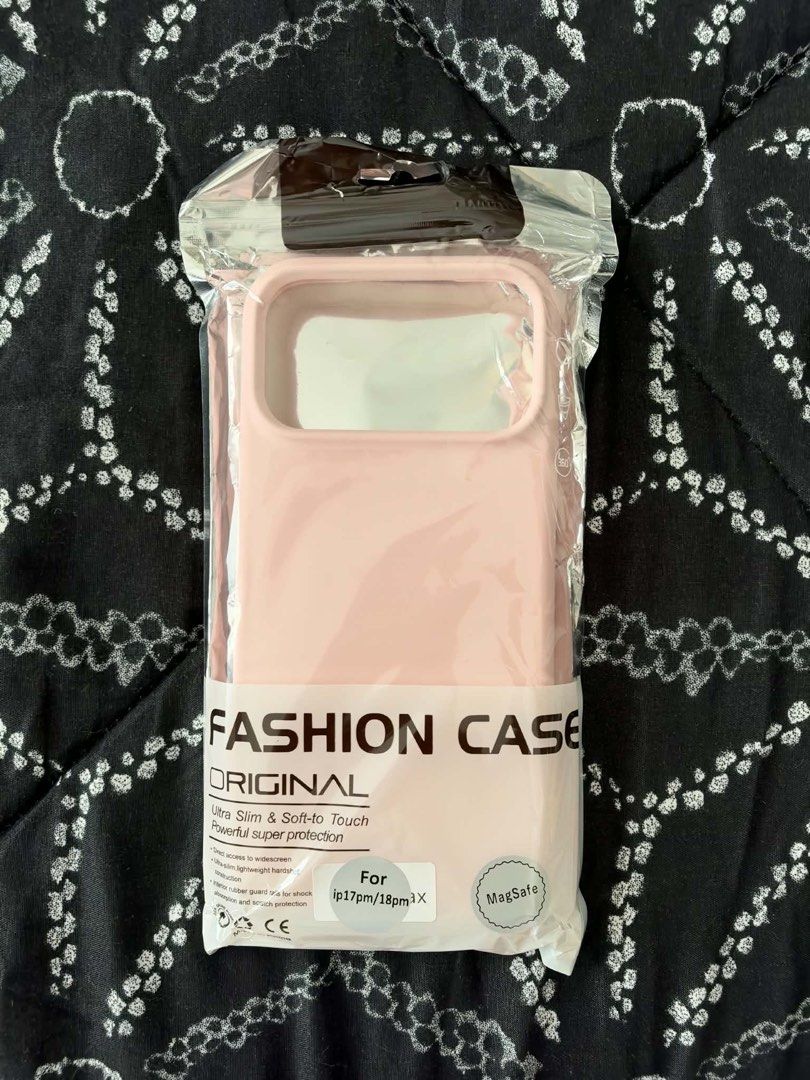 iphone 17/18 pro max pink magsafe phone case (Category: Cases & Sleeves) located in Paranaque City. Submitted by iya.dcltr (Listing ID 1470782792, Image 1). Description: - strong magsafe - fits both 17 and 18 pro max - never been used - rfs: wrong size.