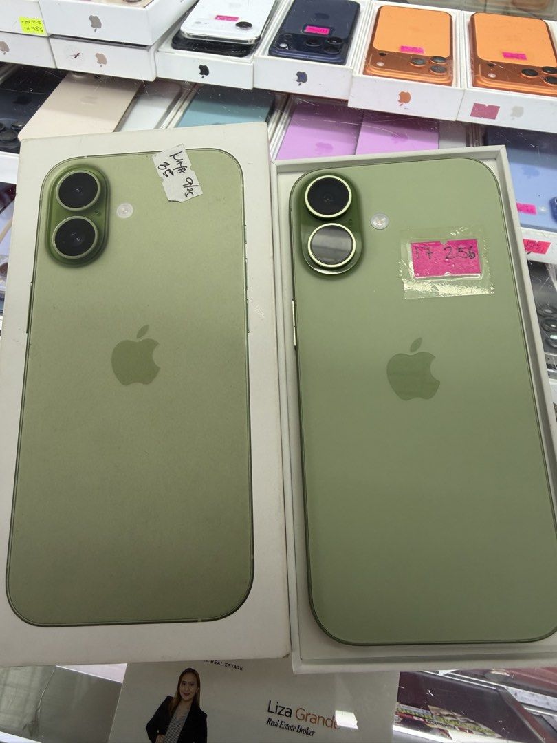 iphone 17 (Category: iPhone 17 Series) located in Marikina City. Submitted by alicedelarosa (Listing ID 1470751571, Image 2). Description: magnda pa 17 with box ...