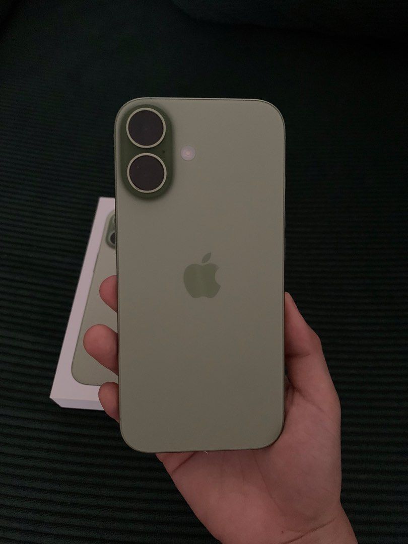 iphone 17 (Category: iPhone 17 Series) located in Manila. Submitted by namis_cart (Listing ID 1470821988, Image 2). Description: [ wts lfb ph for sale gadget ] 🛒 : apple iphone 17 sage green ⤷ ₱50k ⟢ 256 gb ⟢ 100% battery health ⟢ good as new — newly bought last may 2026 ⟢ active warranty until may 2027 🩷 lady owned, need funds ⭐️ comes with box | tempered glass | free clear acrylic case (anti-yellow) 📍 strictly for meet up — robinson’s manila