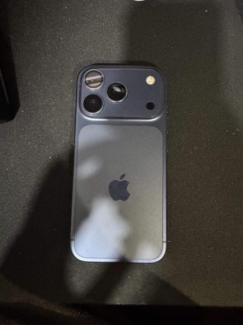 iPhone 17 Pro (Category: iPhone 17 Series) located in Meycauayan. Submitted by pc_318 (Listing ID 1470898737, Image 2). Description: iPhone 17 Pro 256 Deep Blue 256 GB 97%BH 272 cycle count Openline/ No sim restriction No repair history inclusion: 3 Case, box with unused cord Note: tempered po basag hindi screen.