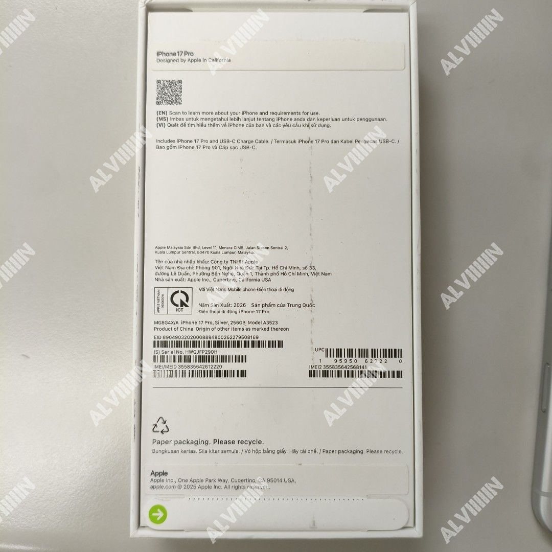 iPhone 17 Pro 256GB Silver (Category: iPhone 17 Series) located in Quezon City. Submitted by avintomato (Listing ID 1470787285, Image 2). Description: iPhone 17 Pro 256GB Silver (First owner) NTC Variant, Openline 4X/A First Use: September 2026 Limited Warranty: September 15, 2027 BH: 100% CC: 13 as of Posting Secondary Phone - Original Box - Unused Cable Plateau Film Protector Ugreen Tempered glass & Clear Magsafe Case Not rush. Personally deliv