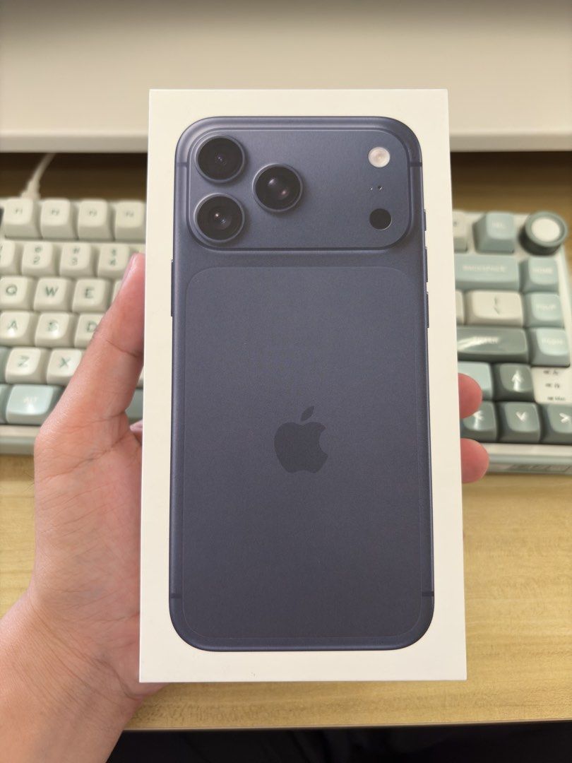 Iphone 17 Pro Max (Brand new/ Sealed) (Category: iPhone 17 Series) located in Cagayan de Oro. Submitted by younghorse_1bc4c0 (Listing ID 1470847346, Image 1). Description: Iphone 17 Pro Max - 256gb BRAND NEW /SEALED with official receipt! Can meet at Bukidnon and CDO! Pm me. .