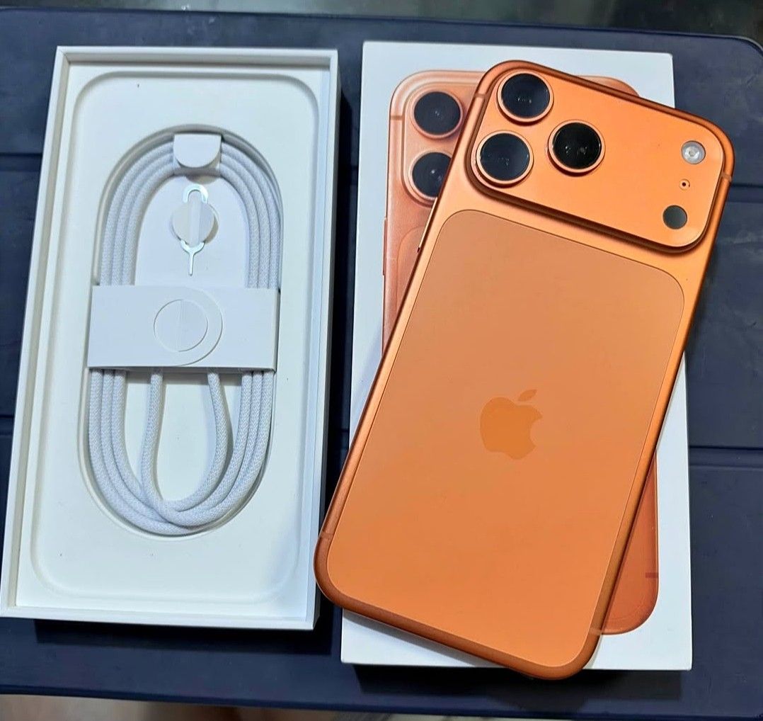 Iphone 17 pro max 256gb (Category: Early Generation Mobile Phones) located in Manila. Submitted by geraldtorrezz (Listing ID 1470828163, Image 1). Description: iphone 17 pro max 256gb no issue allworking rushh 40k .