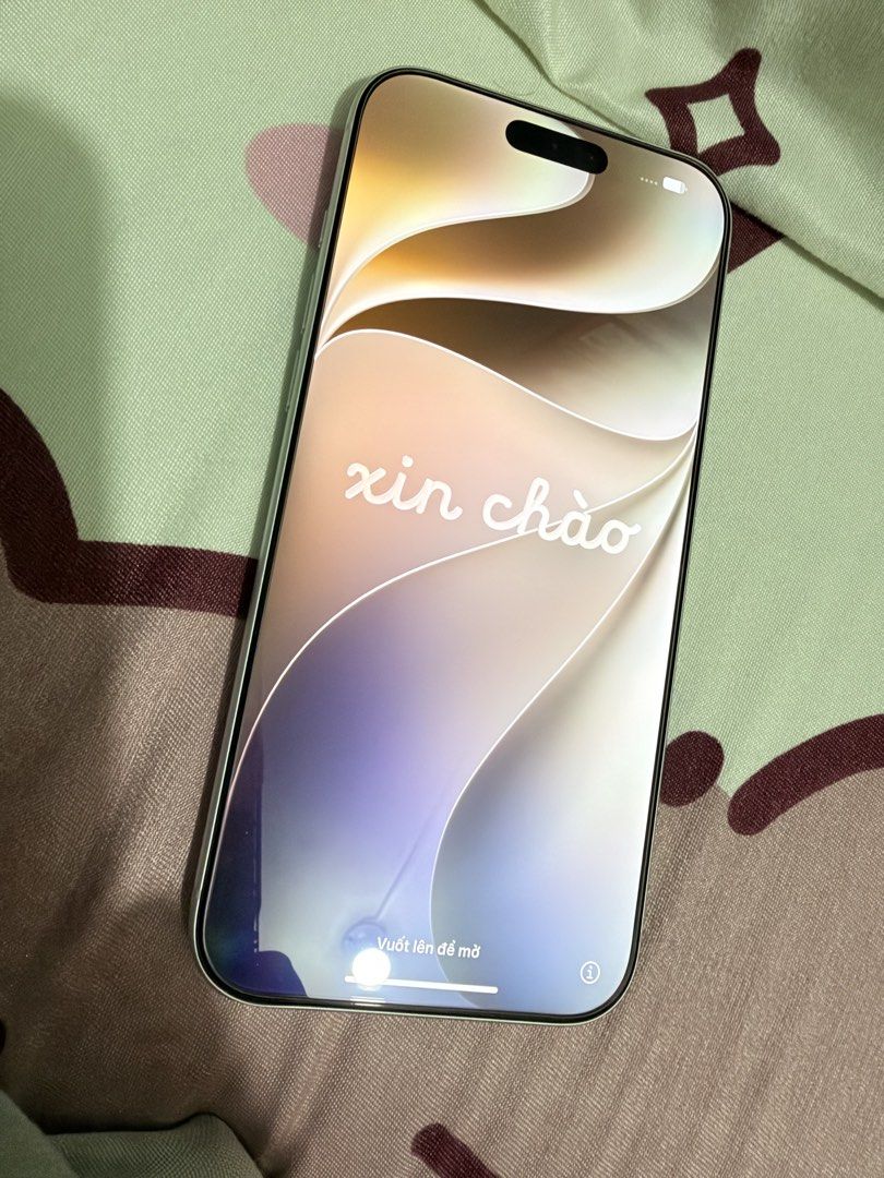 iPhone 17 Pro Max 256gb Silver (Category: iPhone 17 Series) located in Manila. Submitted by bernaqtt (Listing ID 1470902711, Image 2). Description: iPhone 17 Pro Max 256gb Silver No issues, no dents, and scratches 91% Battery Health, 513 Cycle Count Openline - any sim and esim will do Tempered Glass installed No history of repairs Complete Inclusions (box and cable) Message me if interested, thank you!.
