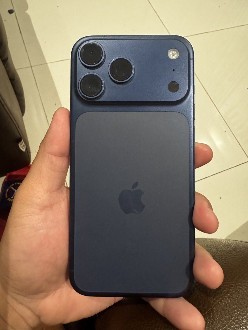 Iphone 17 Promax deep blue 256gb (Category: iPhone 17 Series) located in Manila. Submitted by rullodaanpernee-63999 (Listing ID 1470754271, Image 1). Description: For sale: Iphone 17 pro max 256GB (Smartlocked) Deep Blue Battery Health: 91% Complete with box and unused cord No scratches Rfs: upgrade 📍Manila / Cavite / Muntinlupa.