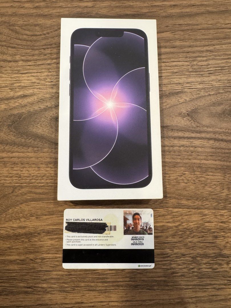 iPhone 17e 256GB Black (Category: iPhone 17 Series) located in Pasig City. Submitted by sneakermaxph (Listing ID 1470810962, Image 1). Description: FOR SALE ONLY iPhone 17e 256GB Black - Brand new - Open line (Factory unlocked) - Bought in Oct 2026 with receipt - Opened only to inspect the unit RFS: Extra phone Meetups: Metro manila only ₱43,990.
