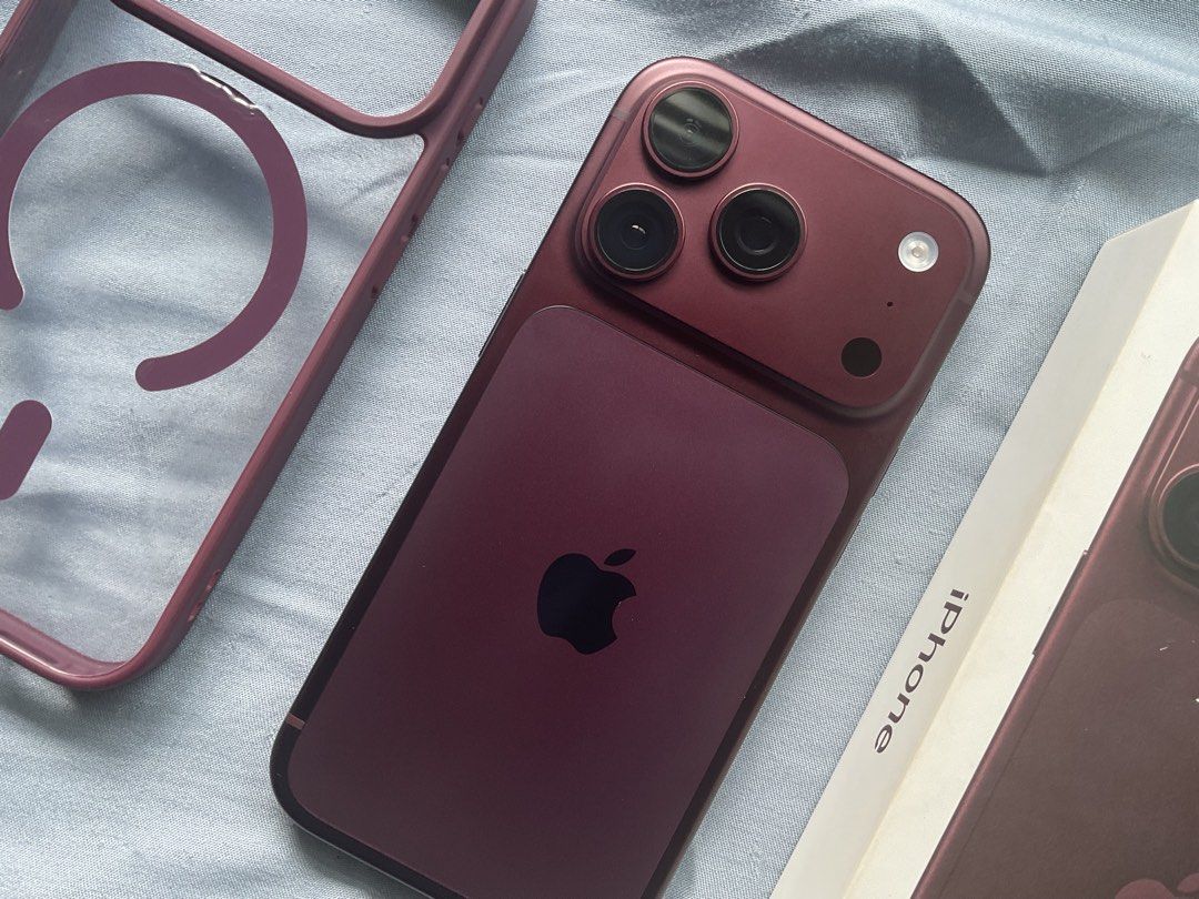 IPhone 18 Pro Burgundy 256gb (Category: iPhone 18 Series) located in Caloocan City. Submitted by afulgencio72145 (Listing ID 1470768272, Image 2). Description: For sale or swap Iphone 18 Pro 256gb Burgundy HongKong Variant Factory unlocked sim slot with Esim 100bh 7 cc only Under warranty ‘till 9/23/2027 Complete with box and case Can be swap to lower unit add cash North Caloocan/QC Location.