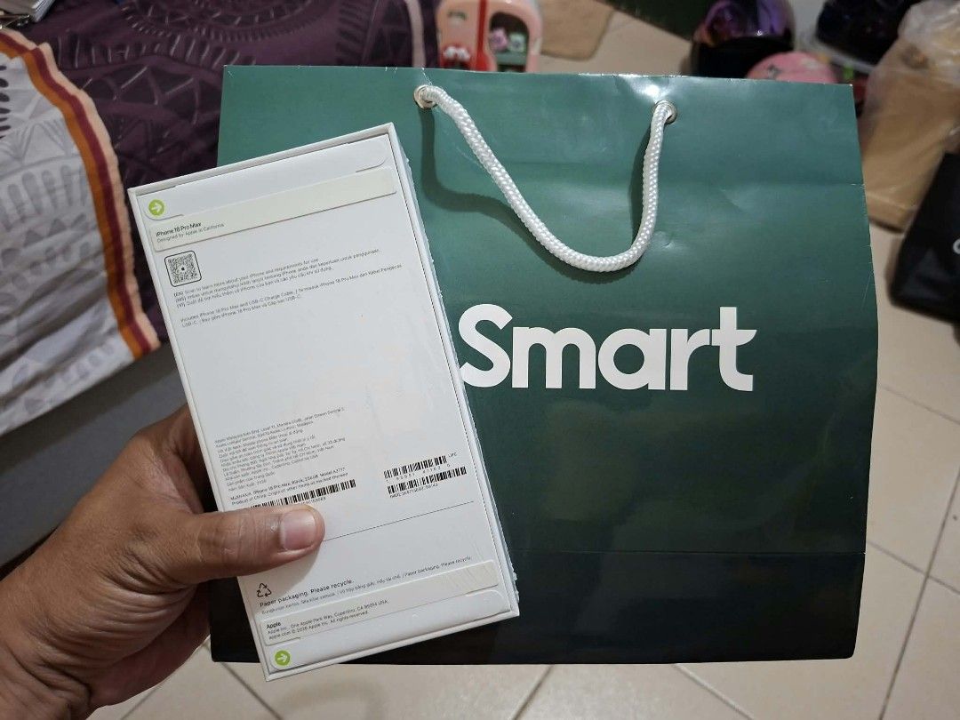 iPhone 18 Pro Max 256gb Brandnew Black (Category: iPhone 18 Series) located in Pasig City. Submitted by jess1300 (Listing ID 1470922796, Image 2). Description: - Item: Black iPhone 18 Pro Max 256gb box - Condition: Brand new, factory-sealed, still in plastic wrap (never opened) - Source: Smart (telco provider) - Smart Locked - 1 Year apple warranty - Ntc Approved.