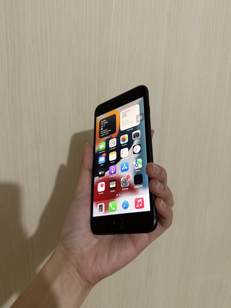 Iphone 7 Plus 128GB No issue (Category: iPhone 7 Series) located in Manila. Submitted by prelovedbyarielle (Listing ID 1470886473, Image 3). Description: - Model: iPhone 7 Plus - Color: Matte Black - Storage Capacity: 128GB - Condition: No issue, very smooth performance - Battery Health: 100% - Software Version: iOS 15.8.8 - Meetup Location: Mcdonalds, Buhay na Tubig Rd., Imus, Cavite.