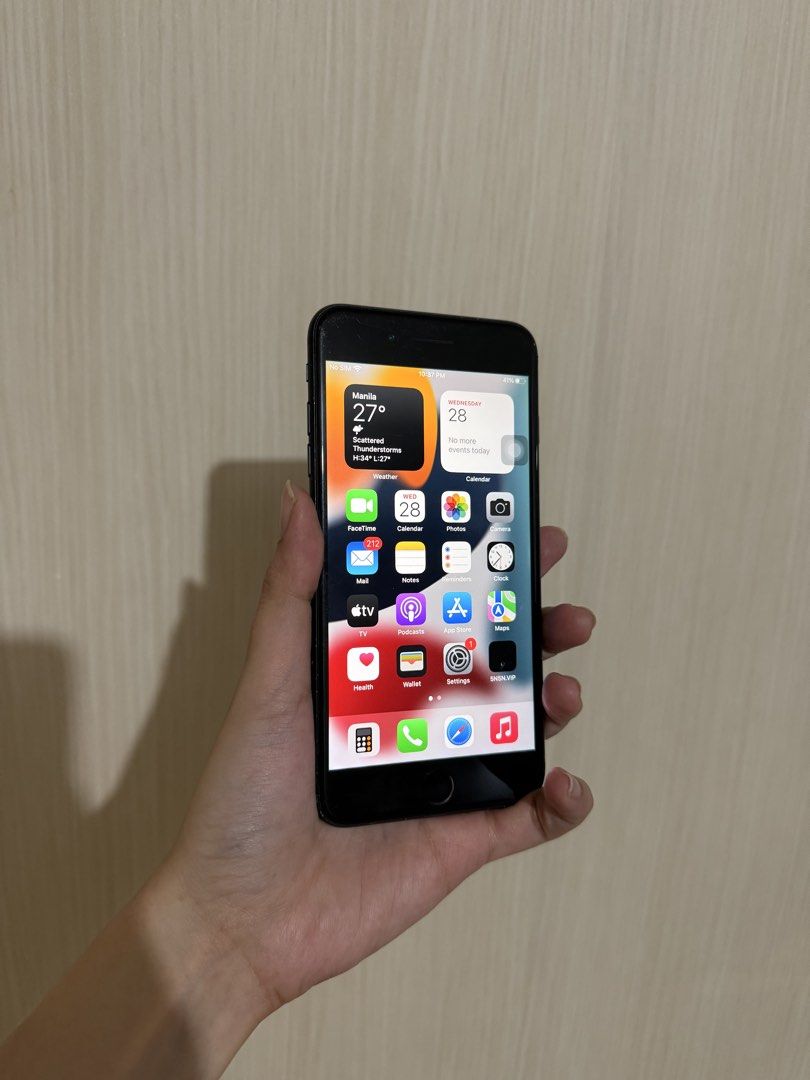 Iphone 7 Plus 128GB No issue (Category: iPhone 7 Series) located in Manila. Submitted by prelovedbyarielle (Listing ID 1470886473, Image 2). Description: - Model: iPhone 7 Plus - Color: Matte Black - Storage Capacity: 128GB - Condition: No issue, very smooth performance - Battery Health: 100% - Software Version: iOS 15.8.8 - Meetup Location: Mcdonalds, Buhay na Tubig Rd., Imus, Cavite.