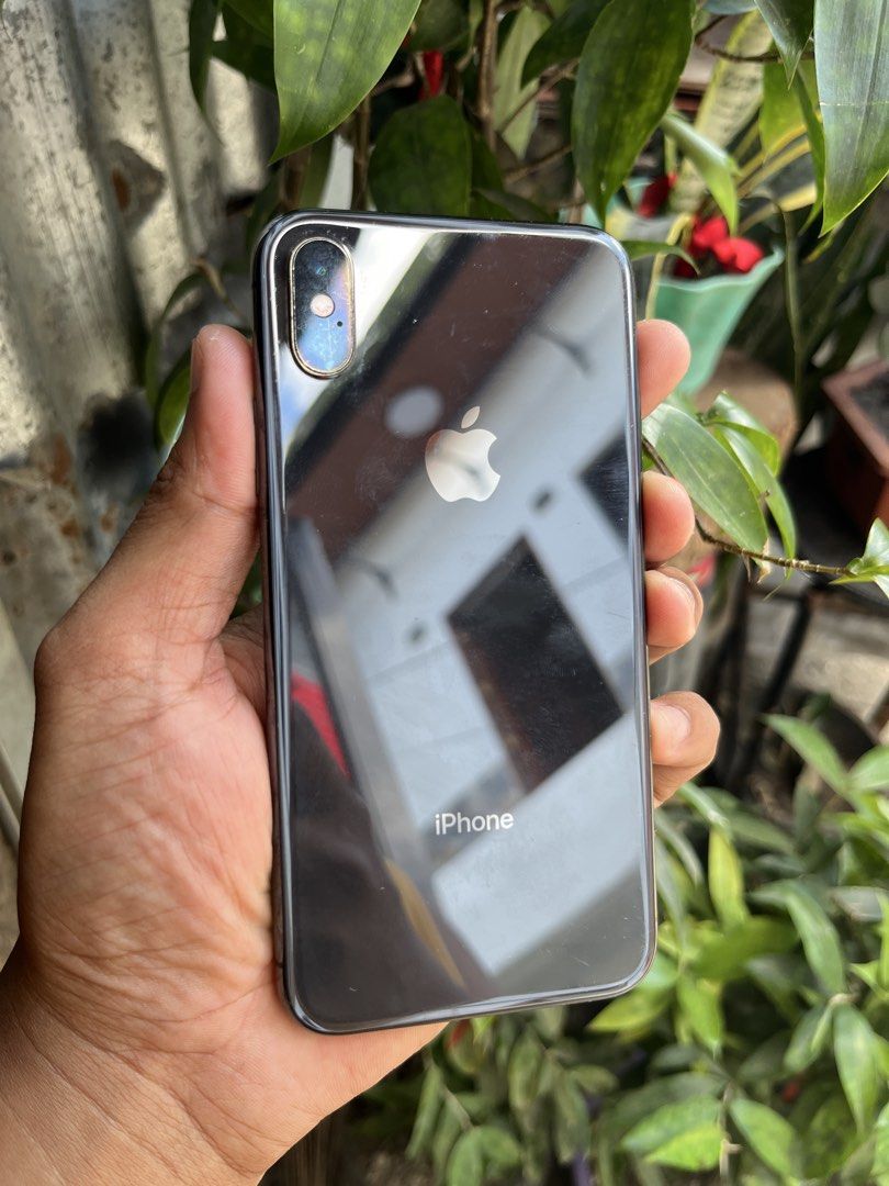 iPhone X 64gb (Category: Early Generation Mobile Phones) located in Caloocan City. Submitted by djaye.gadgets (Listing ID 1470791552, Image 2). Description: [Bypass Wifi] - Unable to read simcard Can login iCloud & Appleid. Once purchased, factory reset is restricted. Good for photography, gaming or backup phone FacelD Working True Tone not Working J/A Variant iOS 16.7.16 Battery Health 81% Physical Appearance 9.6/10 Check upon meetup 2,998 Fixed