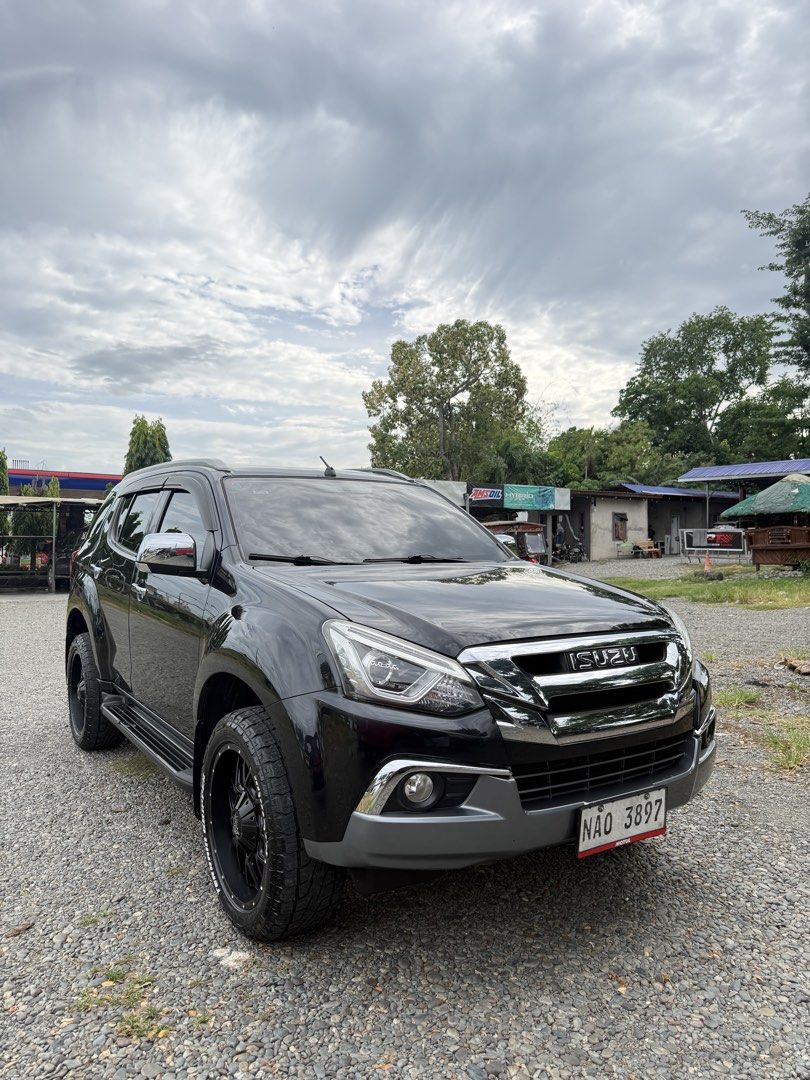 Isuzu Mu-X (Category: Used Cars) located in Santiago. Submitted by josemarigalapon (Listing ID 1470869420, Image 2). Description: ✅For Sale✅Financing Terms✅Trade Swap✅ ❕230K DP / 880K Cash❕ Isuzu Mux LS (RZ4E Edition) automatic transmission 2018 year model 1.9L bluepower diesel engine Complete legal papers 80% tires Malamig aircon Keyless Pushstart R20 mag wheels Leather Seatcover Ready and tested sa longdrive No kalampag All working no issue 7 s