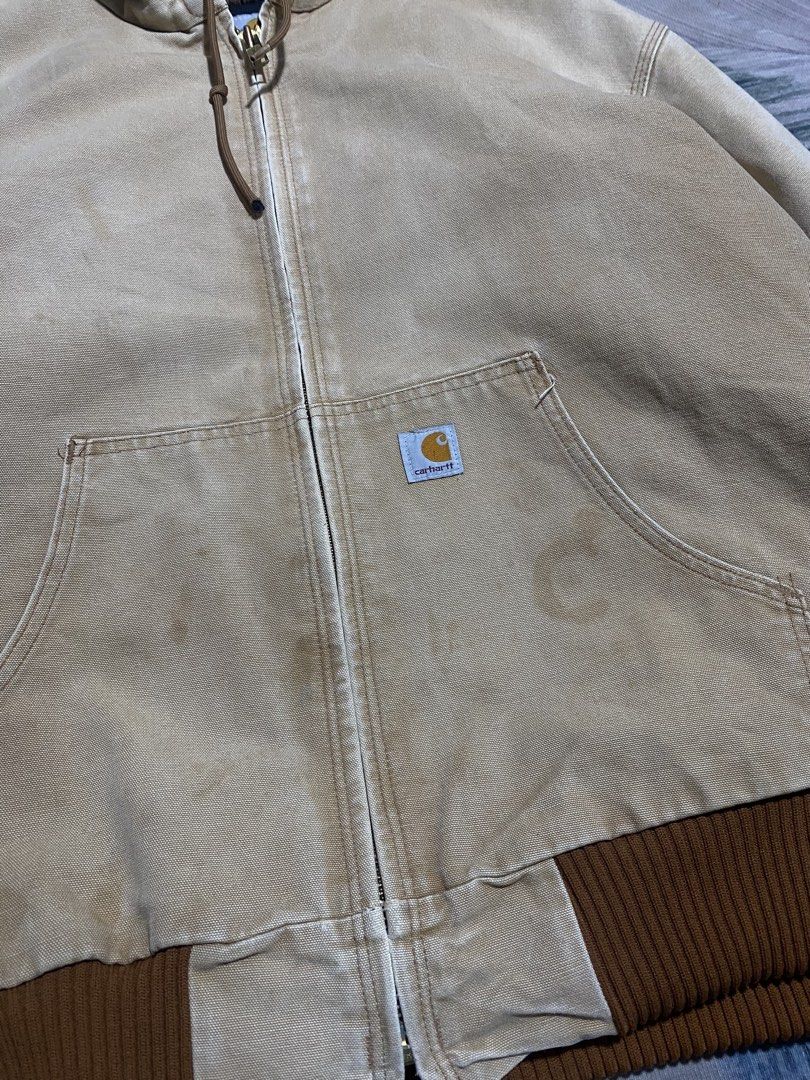 J140 Active Jacket (Category: Activewear) located in Naga. Submitted by justinerabang13 (Listing ID 1470864719, Image 2). Description: .