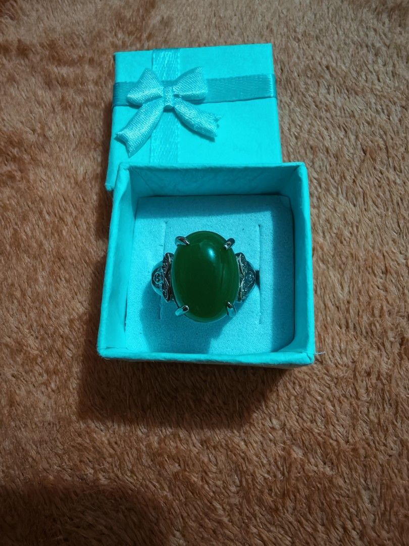 Jade (Category: Rings) located in Taguig. Submitted by voxsummer88 (Listing ID 1470787684, Image 3). Description: Green 💚 Jade Adjustable Copper band.