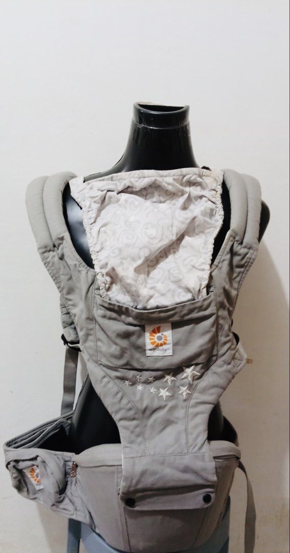 Japan Authentic (Category: Dresses) located in Quezon City. Submitted by charitoo369 (Listing ID 1470754612, Image 1). Description: legacy Ergobaby Original 3-Position Baby Carrier (Galaxy Grey), famous for its neutral gray cotton fabric adorned with embroidered white star clusters. Because the Original line is a discontinued/legacy model. From Japan authentic .