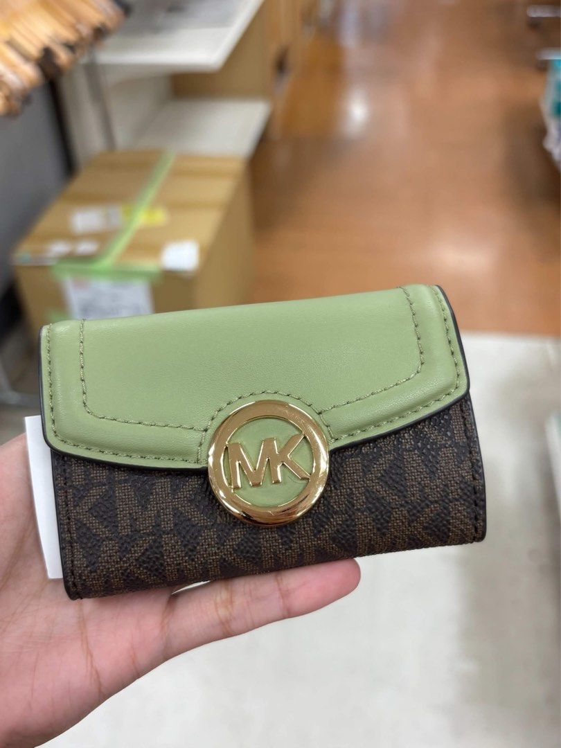 JAPAN THRIFT | Michael Kors Key Holder (Category: Wallets & Card holders) located in Quezon City. Submitted by alyssakrstnbtsta (Listing ID 1470806167, Image 1). Description: 🇯🇵✨ 𝑱𝑨𝑷𝑨𝑵𝑬𝑺𝑬 𝑻𝑯𝑹𝑰𝑭𝑻 𝑭𝑰𝑵𝑫𝑺 ✨🇯🇵 🤎 𝐌𝐈𝐂𝐇𝐀𝐄𝐋 𝐊𝐎𝐑𝐒 𝐊𝐄𝐘 𝐇𝐎𝐋𝐃𝐄𝐑 🤎 A little touch of luxury without breaking the bank! 👜✨ 💸 ₱750 ONLY! 😍 ✔️ No issues 📦 On hand & ready to ship! 📍 South Caloocan | QC #JapaneseThrift #JapanPasabuy #Pasa