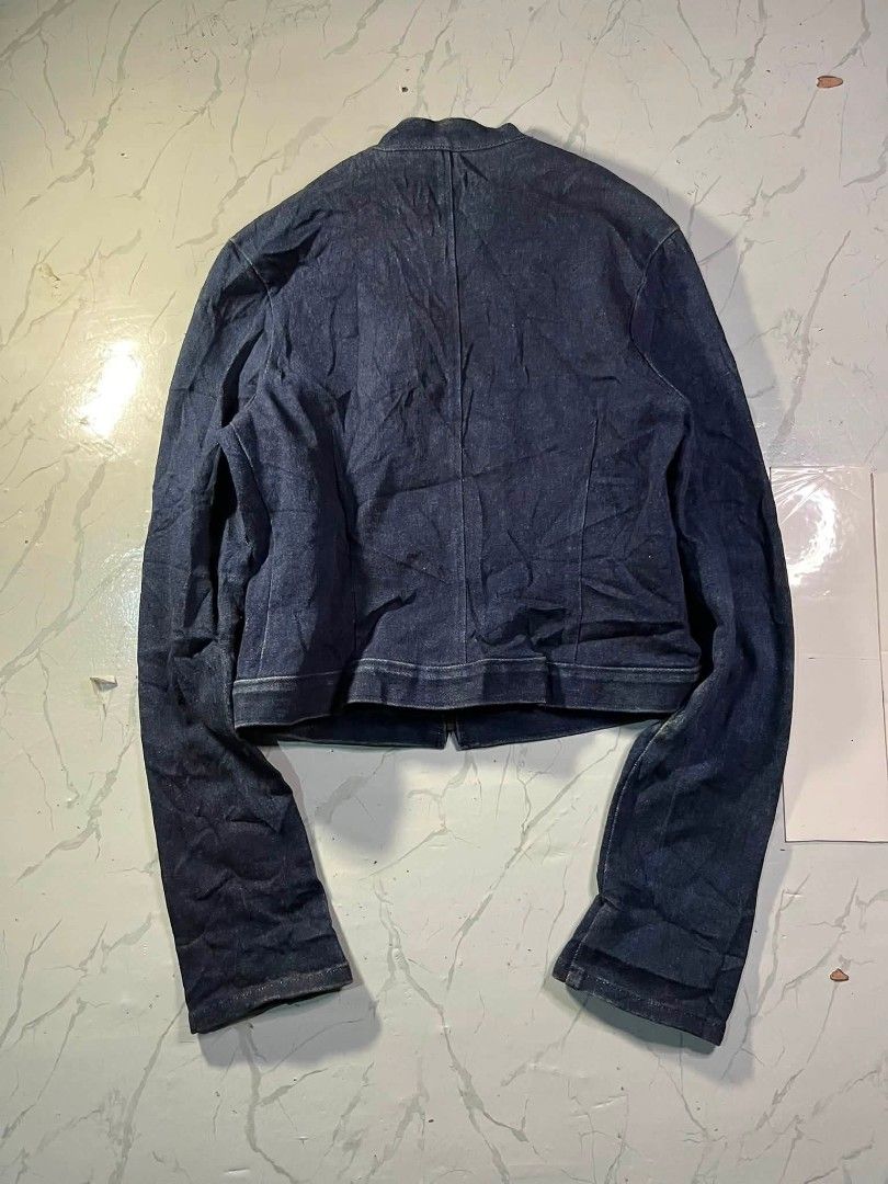 Japanese brand Snipsnap Crop jacket (Category: Coats, Jackets and Outerwear) located in Zamboanga. Submitted by abubazir7 (Listing ID 1470898848, Image 2). Description: dark blue denim zip-up jacket featuring a distinct leopard-print inner lining and collar details, reminiscent of Y2K-era or vintage Japanese SnipSnap dimensions Length 20 Width 17 Sleeve ,26 800 add sf.