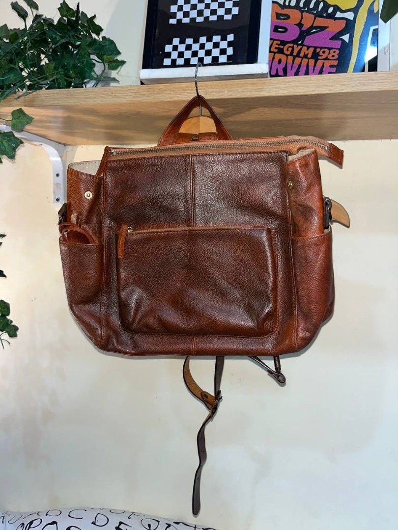 Japanese Geniune Leather backpack (Category: Backpacks) located in Quezon City. Submitted by michypeachyy1 (Listing ID 1470913729, Image 1). Description: 850 plus shipping only good condition 16 inches length 12 inches height.