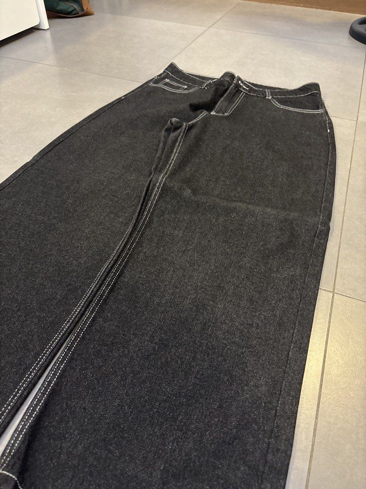 Japanese Type Black Denim (Category: Jeans) located in Cavite. Submitted by skydebelen62804 (Listing ID 1470867930, Image 3). Description: Waist 36 Length 43.5 Leg hole 11.5 Nego for sure buyers.