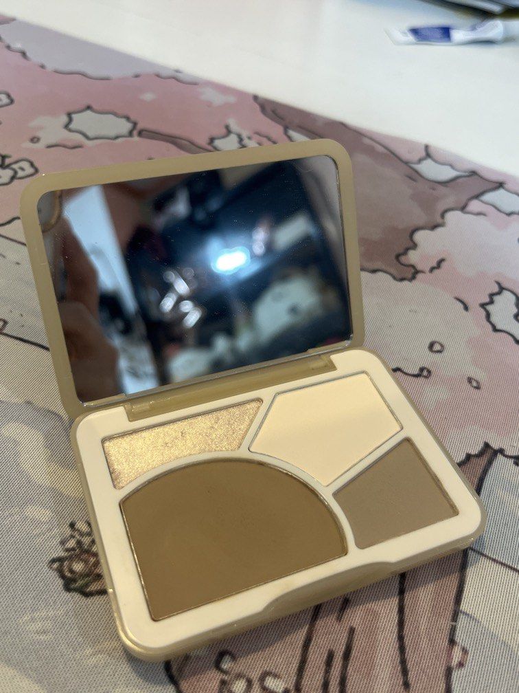 JMCY Contour palette (Category: Makeup) located in Valenzuela. Submitted by 123kanyakanyana (Listing ID 1470916593, Image 2). Description: Swatches only, did not use again.