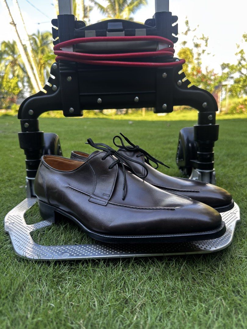 JOHN LOBB by HERMES 7E (8US) (Category: Casual Shoes) located in Tacurong. Submitted by locationtacurongcitymindanao (Listing ID 1470841708, Image 1). Description: Location Tacurong City Mindanao.