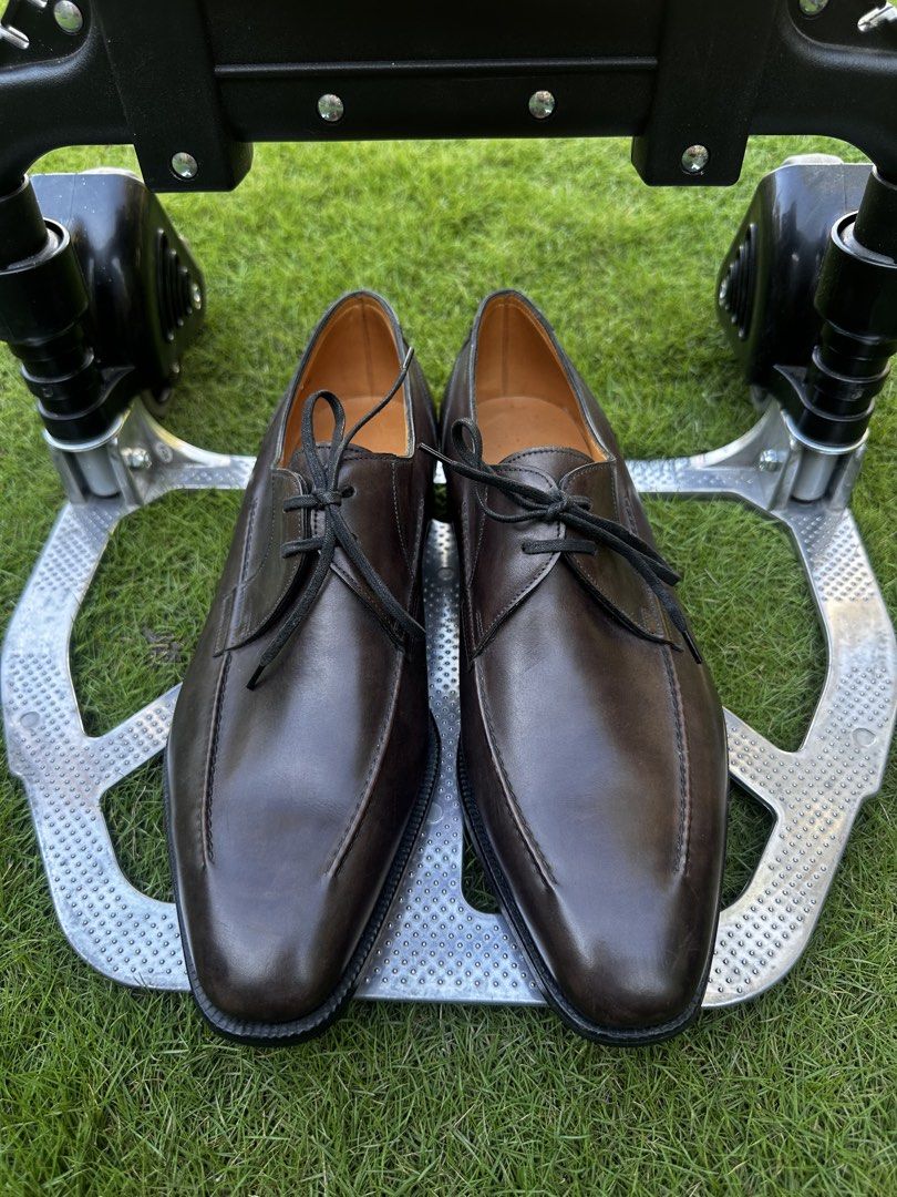 JOHN LOBB by HERMES 7E (8US) (Category: Casual Shoes) located in Tacurong. Submitted by locationtacurongcitymindanao (Listing ID 1470841708, Image 2). Description: Location Tacurong City Mindanao.