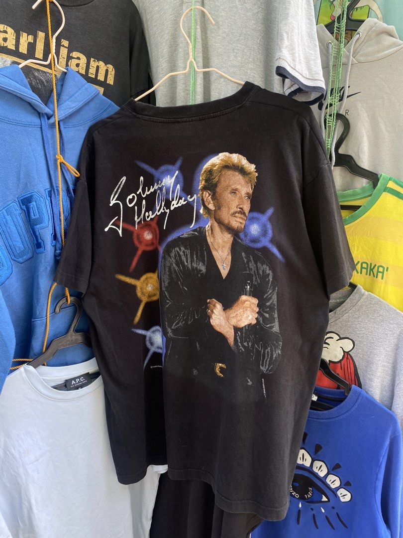 Johnny Hallyday (Category: Tshirts & Polo Shirts ) located in Butuan. Submitted by angericohappy420 (Listing ID 1470772988, Image 2). Description: VTG JOHNNY HALLYDAY 2001 Authentic 23.3x28 Cr 9/10 Verygood condition ( needwash only ).