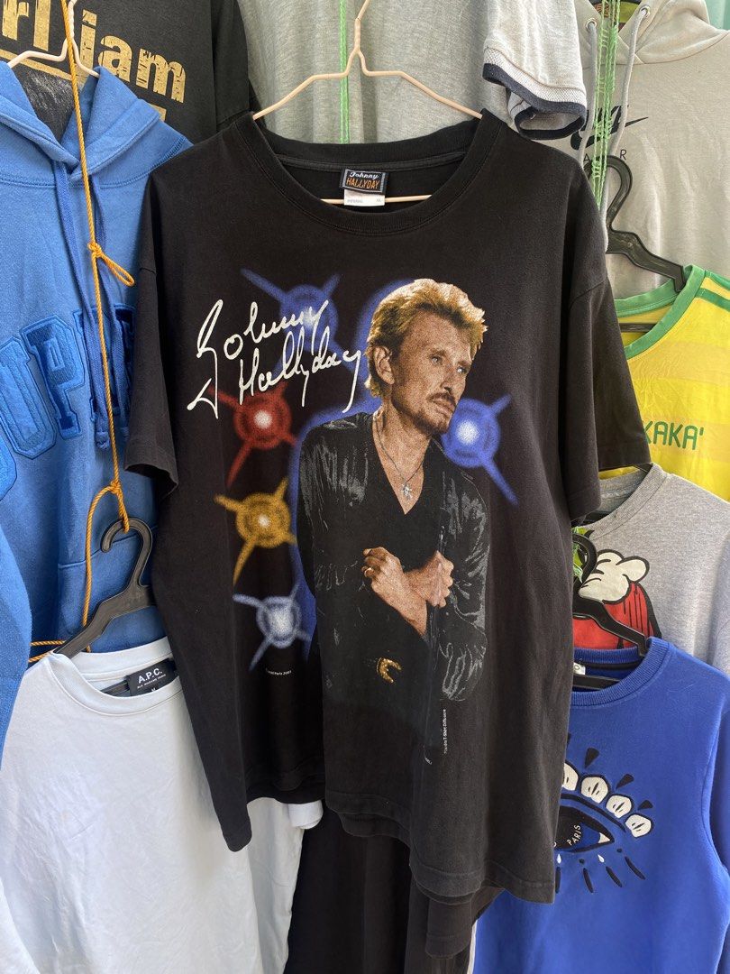 Johnny Hallyday (Category: Tshirts & Polo Shirts ) located in Butuan. Submitted by angericohappy420 (Listing ID 1470772988, Image 1). Description: VTG JOHNNY HALLYDAY 2001 Authentic 23.3x28 Cr 9/10 Verygood condition ( needwash only ).