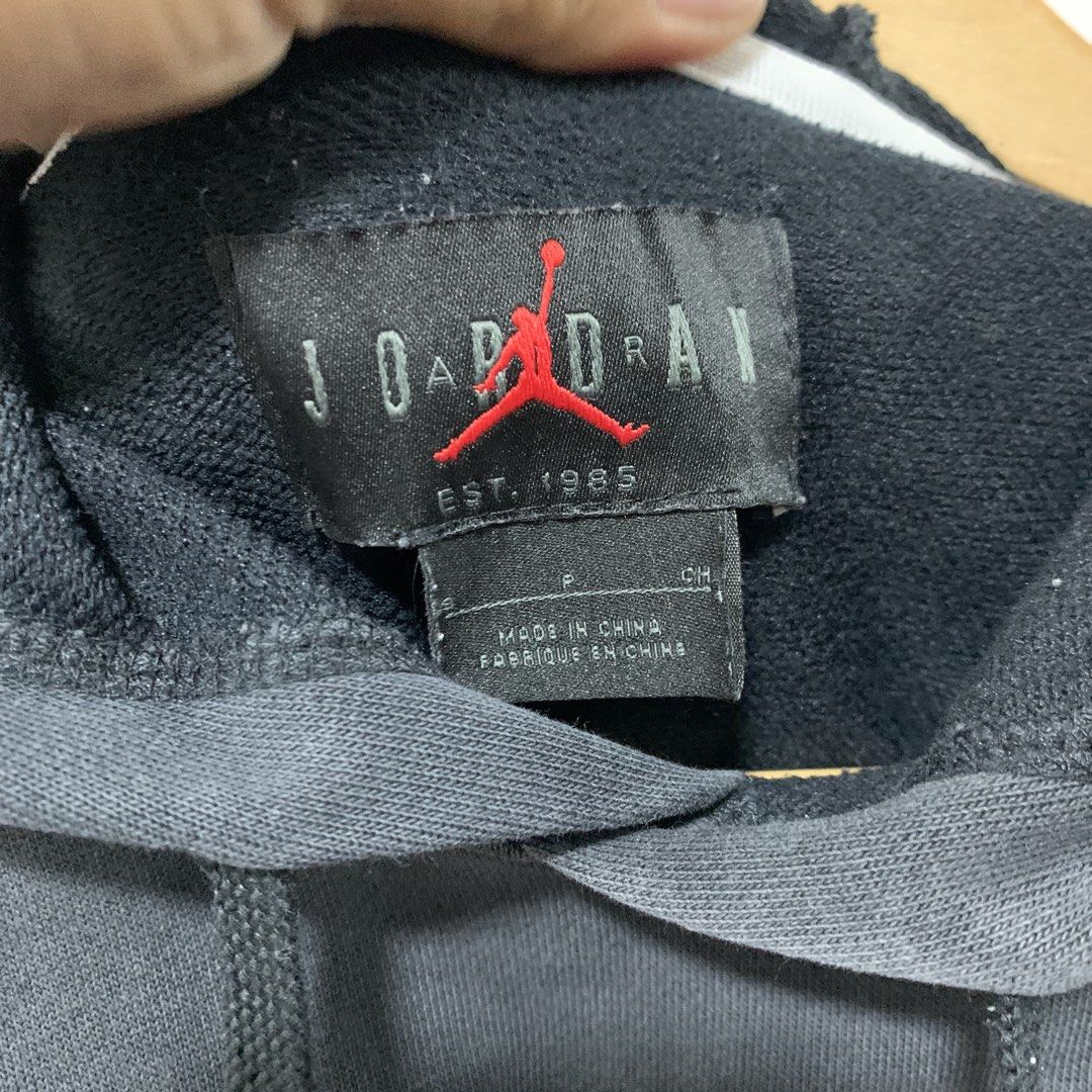 Jordan acid wash (Category: Hoodies) located in Cavite. Submitted by yobubsss (Listing ID 1470914678, Image 3). Description: Size small fit large 22w 27L Good condition No issue.