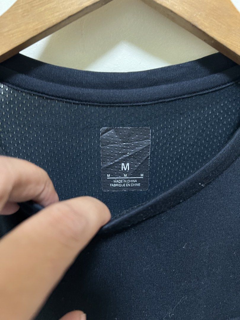 Jordan Black Dry Fit Mesh Shirt (Category: Formal Shirts) located in Manila. Submitted by thriftpoint99 (Listing ID 1470810501, Image 2). Description: 20.5x28-30 No issue Excellent condition.