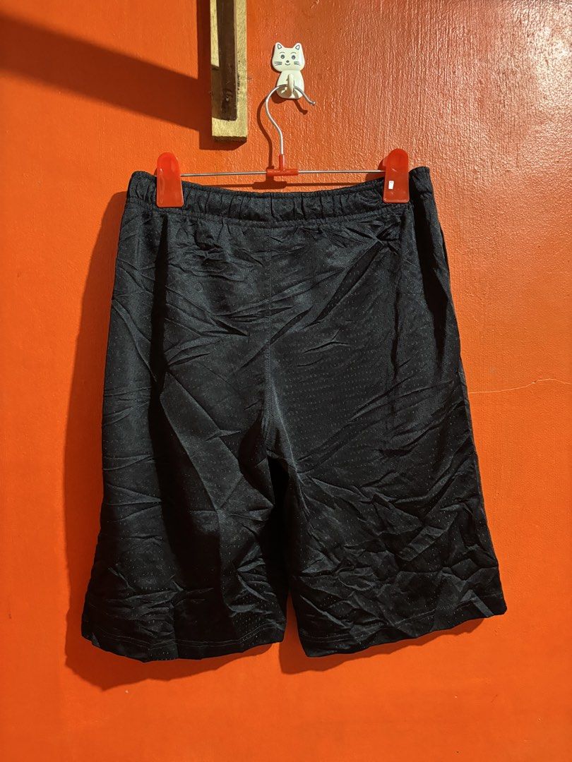 Jordan Black Mesh Basketball Shorts (Category: Shorts) located in Naga. Submitted by ajrc.shop (Listing ID 1470846836, Image 2). Description: Jordan mesh short ✅Size: L youth size ✅Width: 28-36 ✅Length: 20 ✅Color Rate: 9/10 ✅Issue: Cut washtag ✅Need Wash ✅Location: Bicol Naga City, Camarines Sur ✅Courier: J&T Express/Flash Express ✅MOP: Gcash only.
